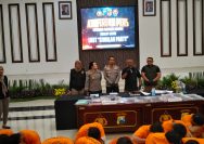 Kasat Reskrim Polrestabes Surabaya Berhasil Amankan Peserta Pesta Gay Sesama Jenis Sebanyak 34 Pria Tersangka Kasat Reskrim Polrestabes Surabaya Berhasil Amankan Peserta Pesta Gay Sesama Jenis Sebanyak 34 Pria Tersangka