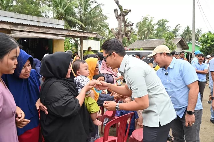 Bupati Lampung Selatan Berharap Update Baru BLT Kesra 2025 Berjalan Maksimal, Camat, Lurah dan Kepala Desa Manfaatkan Kesempatan Baik Ini Bantu Warga Membutuhkan Bantuan Bupati Lampung Selatan Berharap Update Baru BLT Kesra 2025 Berjalan Maksimal, Camat, Lurah dan Kepala Desa Manfaatkan Kesempatan Baik Ini Bantu Warga Membutuhkan Bantuan