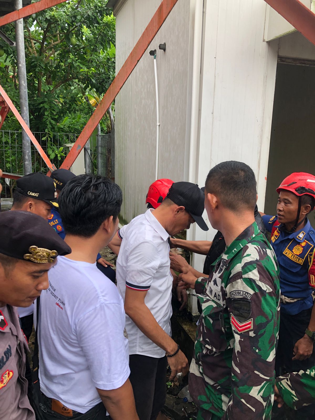 Terungkap Identitas Diantara 3 Pelaku Maling Tower Yang Sempat Hebohkan Warga Kecamatan Rajabasa Terungkap Identitas Diantara 3 Pelaku Maling Tower Yang Sempat Hebohkan Warga Kecamatan Rajabasa