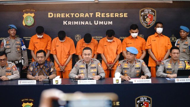 Enam Anggota Polri Ditetapkan Sebagai Tersangka Penganiayaan Menewaskan Dua Warga di TMP Kalibata