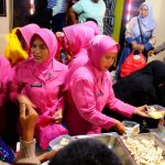Jelang Operasi Ketupat, Polsek Pakal Hadirkan Pengajian dan Dapur Berkah Ramadan Bersama Warga