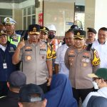 Kapolda Jatim Cek Pos Terpadu dan Pos Pam di Surabaya Pastikan Layanan Mudik Berjalan Optimal Kapolda Jatim Cek Pos Terpadu dan Pos Pam di Surabaya Pastikan Layanan Mudik Berjalan Optimal