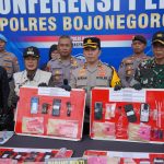 Polres Bojonegoro Bongkar Jaringan Peredaran Sabu dan Ganja, 13 Tersangka Ditangkap Polres Bojonegoro Bongkar Jaringan Peredaran Sabu dan Ganja, 13 Tersangka Ditangkap