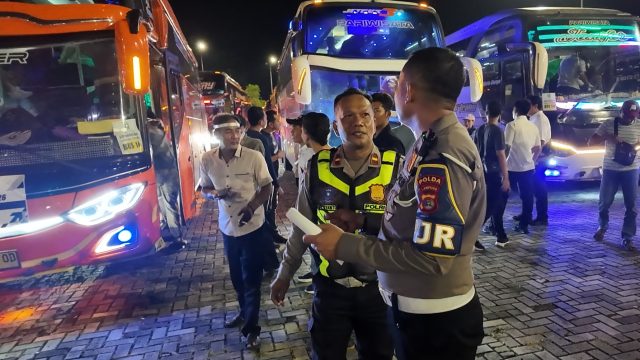 Pengawalan Ketat Massa Buruh Lampung ke Monas, Polisi Pastikan Lalu Lintas Tetap Tertib