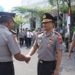 Dedikasi Tanpa Henti! Polrestabes Surabaya Beri Penghargaan Kenaikan Pangkat Pengabdian kepada Perwira Berprestasi