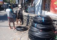 Pemda Diminta Tegas Tertibkan Pemasangan Kabel dan Tiang WiFi di Sidoarjo Diduga Langgar Tata Kelola Penarikan Kabel ISP di Candi Sidoarjo