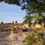Tambang Batu Kapur Diduga Ilegal di Punggulrejo Rengel Tuban, Milik AR dan SJK Beroperasi Seakan Kebal Hukum Tambang Batu Kapur Diduga Ilegal di Punggulrejo Rengel Tuban, Milik AR dan SJK Beroperasi Seakan Kebal Hukum