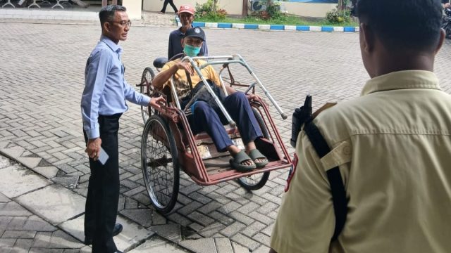 Suguhkan Pelayanan Prima Adpel Samsat Bangkalan, Berikan Perhatian Lebih Pada Wajib Pajak Disabilitas