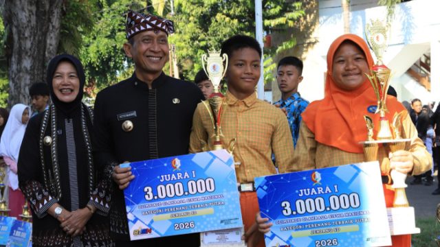 Pimpin Upacara Hari Otoda dan Hari Pendidikan Nasional, Bupati Bojonegoro Tekankan Penguatan SDM dan Tata Kelola Pemerintahan