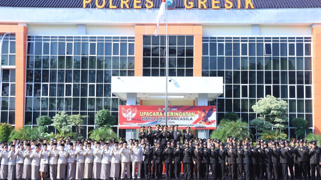 Kapolres Gresik Pimpin Upacara Hari Pancasila 2026, Ajak Personel Bumikan Nilai-Nilai Pancasila