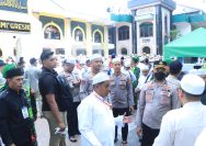 Polres Gresik Libatkan Ratusan Personel Layanan Pengamanan Haul Habib Abu Bakar Assegaf ke-71
