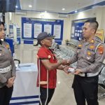 Lulus Jalani Seluruh Tahapan, 10 Penyandang Disabilitas di Bandar Lampung Terima SIM D Gratis di Hari Bhayangkara ke-80 Lulus Jalani Seluruh Tahapan, 10 Penyandang Disabilitas di Bandar Lampung Terima SIM D Gratis di Hari Bhayangkara ke-80