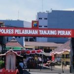 Dugaan Tangkap Lepas Polres Pelabuhan Tanjung Perak Tuai Kontroversi, Ketua FRIC Jatim Soroti Pemberian Hak Jawab kepada Media Lain Dugaan Tangkap Lepas Polres Pelabuhan Tanjung Perak Tuai Kontroversi, Ketua FRIC Jatim Soroti Pemberian Hak Jawab kepada Media Lain