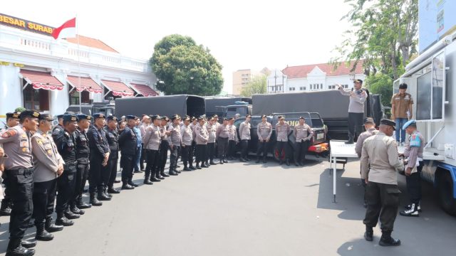 1.839 Personel Gabungan Siap Kawal Aksi Damai PSHT, di Polrestabes Surabaya Pastikan Kenyamanan Masyarakat