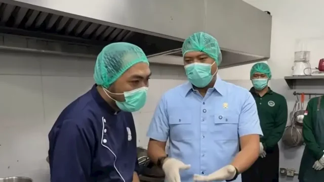 Sikap Tegas !! Kepala BGN Sudaryono Pecat Ratusan Pegawai Non – ASN Terjerat Kasus Judol Hingga Menutup Permanen 883 Dapur MBG