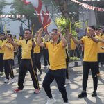 Semangat Kemerdekaan, Polrestabes Surabaya dan Masyarakat Meriahkan HUT ke-81 RI dengan Olahraga dan Lomba Tradisional