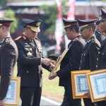 Maknai HUT ke-81 RI, Polda Jatim Tekankan Pelayanan Terbaik untuk Masyarakat Maknai HUT ke-81 RI, Polda Jatim Tekankan Pelayanan Terbaik untuk Masyarakat