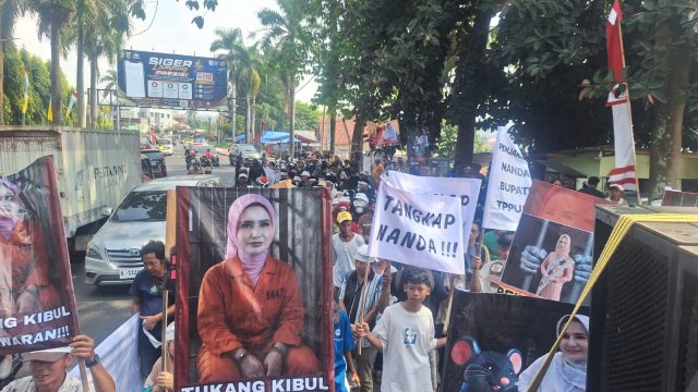 Lima Ratusan Massa Minta Kajati Lampung Tetapkan Segera Tersangka  TPPU SPAM Pesawaran