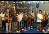 Warga Banyu Urip Wetan 3C, Tampak Antusias Mengikuti Rangkaian Acara Peringati Maulid Nasi SAW Dengan Tema Teladan Nyata Dalam Kehidupan Bermasyarakat