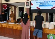 Bantuan Pangan Komoditi Beras 30kg Disalurkan Kepada Masyarakat Desa Pilang Kecamatan Wonoayu.