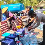 Polres Bojonegoro Salurkan 25 Ribu Liter Air Bersih ke Warga Terdampak Kemarau Polres Bojonegoro Salurkan 25 Ribu Liter Air Bersih ke Warga Terdampak Kemarau