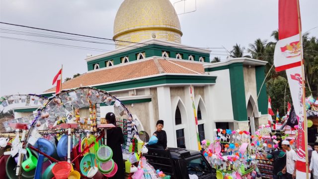 Peringati Maulid Nabi 1448 Hijriah, Ratusan Warga Padan Tumpah Ruah Pawai Kejalan