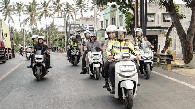 Polda Jatim Terjunkan 60 Personel Siaga 24 Jam Urai Kepadatan di Ketapang Banyuwangi