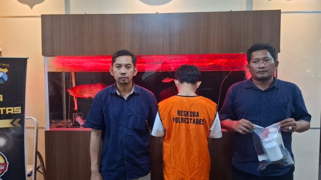 Sempat Kabur Diteriaki Copet, Pengedar Pil Diamankan Polrestabes Surabaya