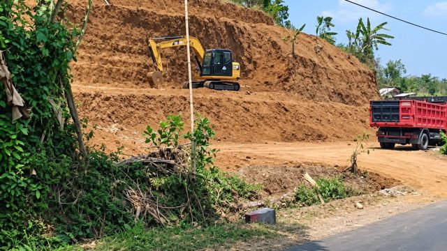 ‎Diduga Tanpa Perizinan, Galian C Desa Boro Beroperasi Terang-Terangan! Publik Desak APH & Dinas Terkait Bertindak