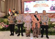 Jadi Ibu Asuh Polwan Polda Jatim, Ny. Lenia Dekananto Dorong Kesejahteraan dan Keharmonisan Keluarga Polri