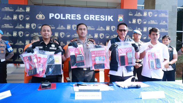Polres Gresik Ungkap Jaringan Sabu di Menganti, Tersangka Pengedar dan 31,811 Gram Sabu Diamankan
